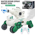 JC013 2.4G RC Mekanisk Stridshund Fyrhjulsdrift Vattenbomb Sprutleksak Present, Enkel Kontroller (CE / CPC / EN71 / ASTM-certifierad)