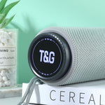 T&G TG332 Transportabel Højttaler Vandtæt Kraftig FM Højttalerboks Plug and Play TF-kort (CE)