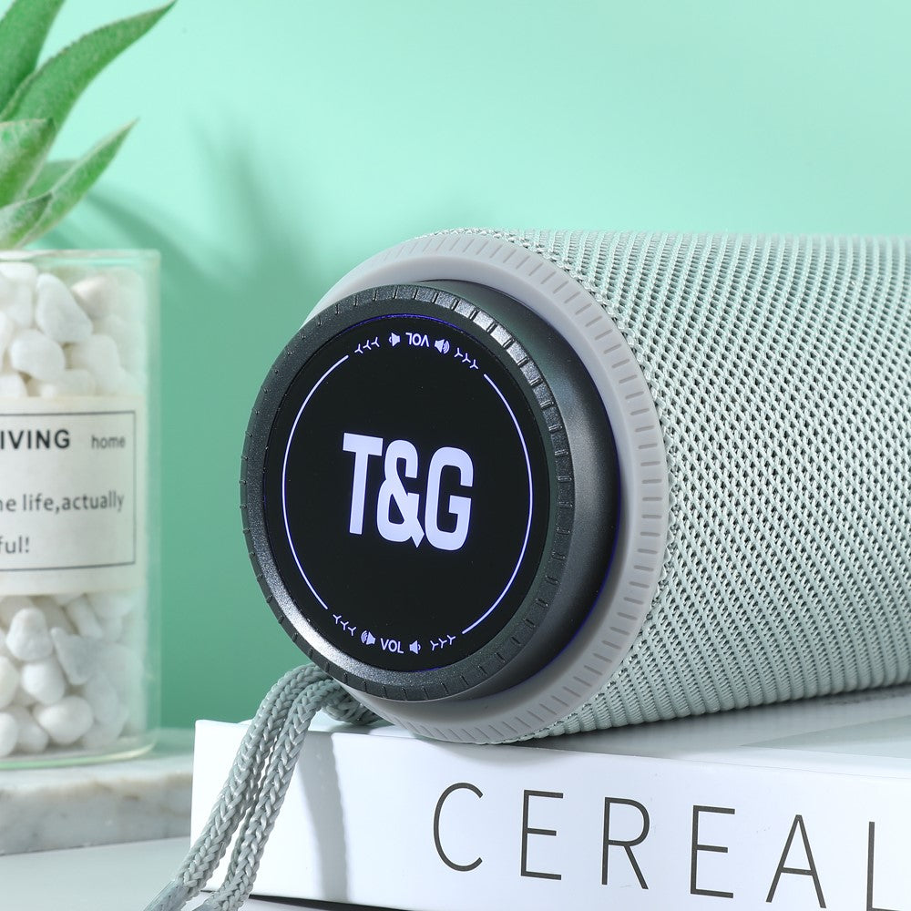T&G TG332 Transportabel Højttaler Vandtæt Kraftig FM Højttalerboks Plug and Play TF-kort (CE)