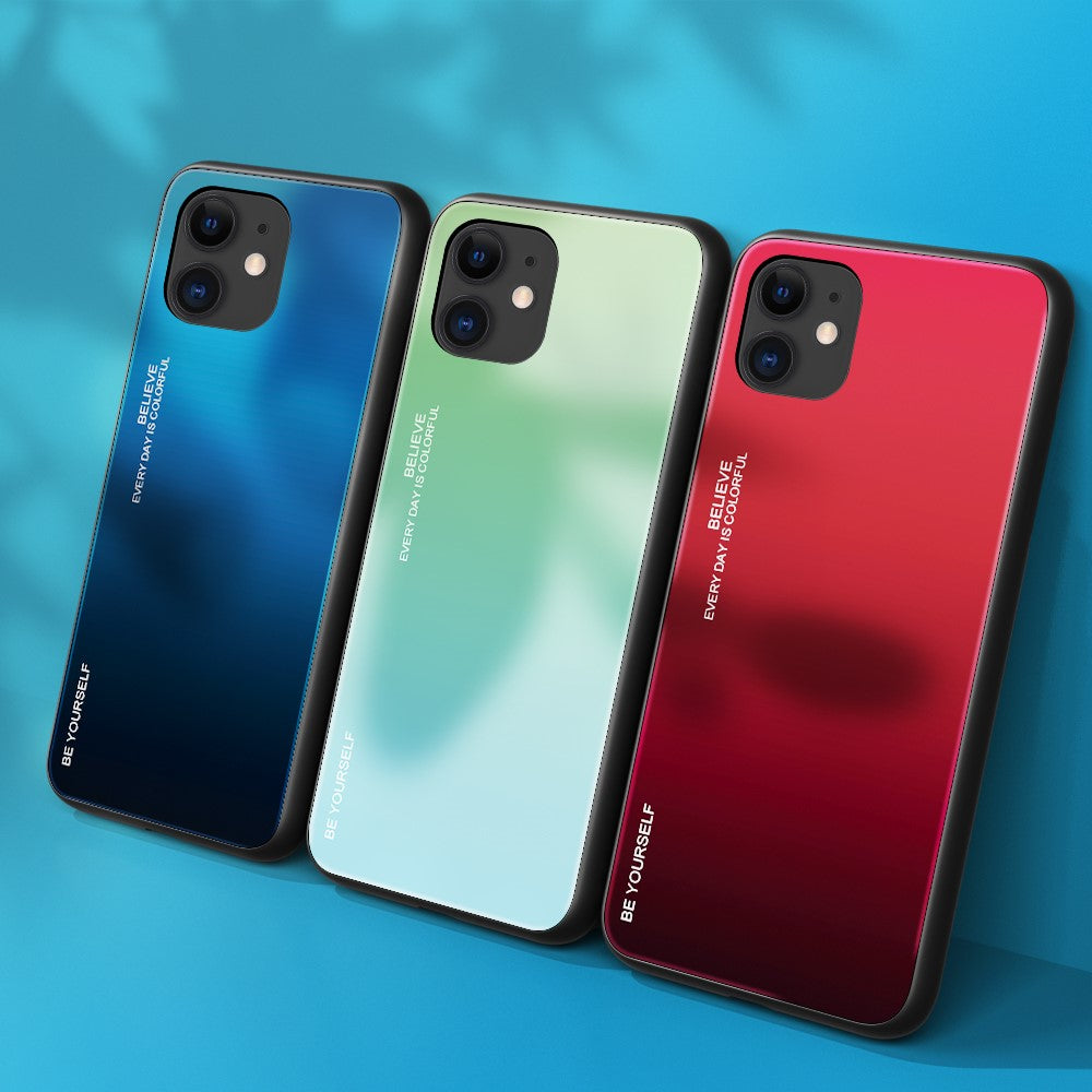 Färgtonat skal i härdat glas + PC + TPU hybridskal för iPhone 12 Pro/12