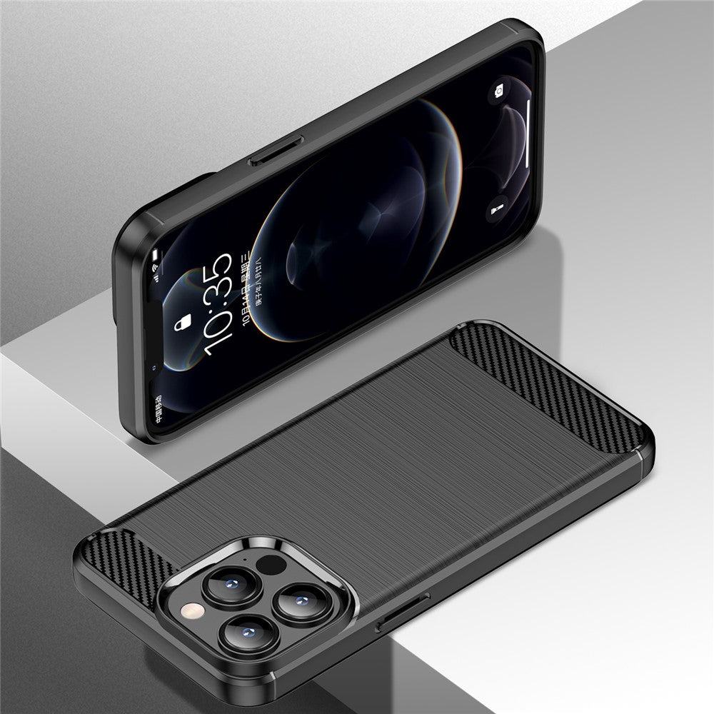 1,8 mm kulfiber børstet tekstur fleksibel TPU anti-fald telefonbagcover til iPhone 13 Pro 6,1 tommer