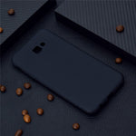Ensfarvet blødt mat TPU cover til Samsung Galaxy J4+