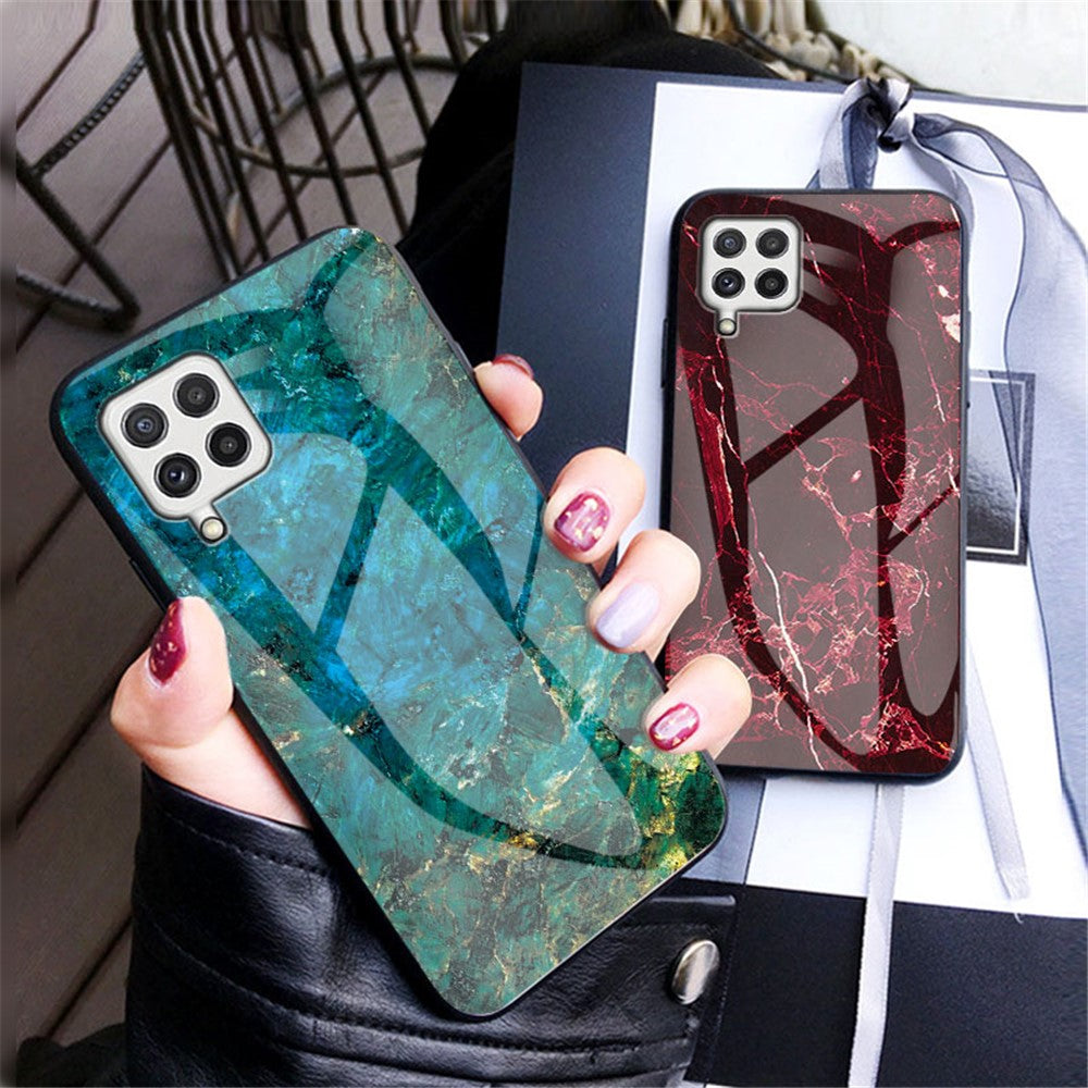 Hærdet Glas Marmormønster Stødsikkert Hybrid Beskyttende Telefoncover i Hård PC og Blød TPU til Samsung Galaxy A22 4G (EU Version)