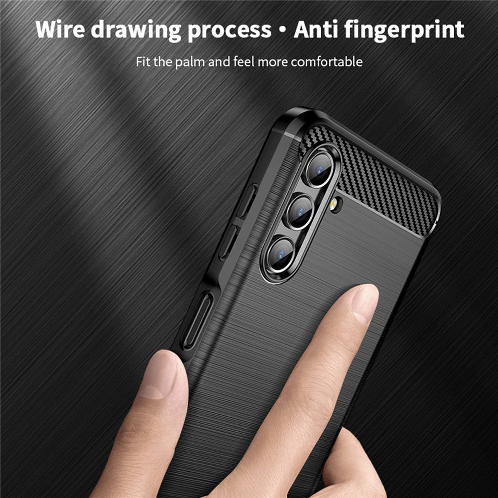 MOFI TPU-mobilskal med borstad kolfiberdesign, mjukt och välskyddat fodral för Samsung Galaxy A13 5G / A04s 4G (164,7 mm)