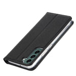 Samsung Galaxy S22+ 5G-mobilcover i PU-læder med silketekstur, stativ, flipcover, tegnebogsetui med håndledsrem