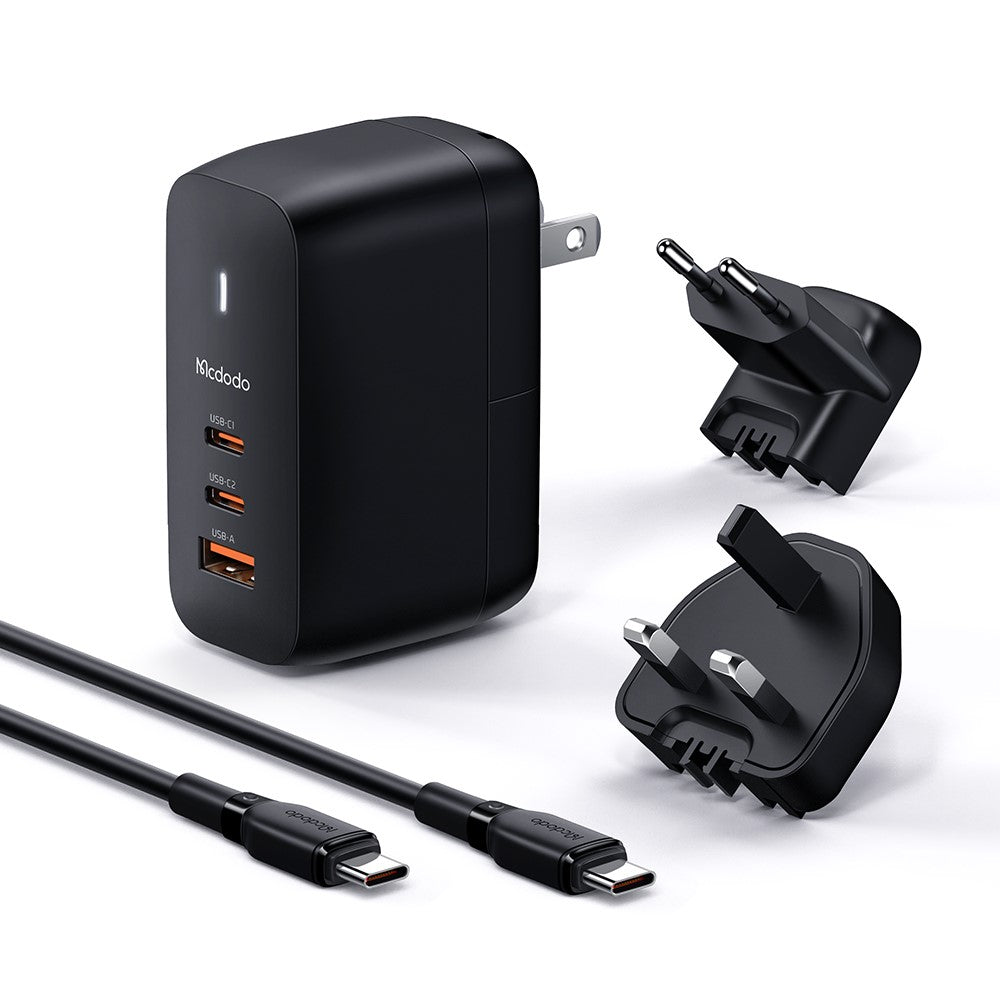 MCDODO CH-8442 MDD Mecha Series US-stik 65W GaN3.0 Dobbelt Type-C+USB Rejseopladeradapter med Type-C-kabel og EU+UK-stik