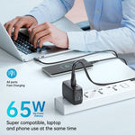 MCDODO CH-8442 MDD Mecha Series US-stik 65W GaN3.0 Dobbelt Type-C+USB Rejseopladeradapter med Type-C-kabel og EU+UK-stik
