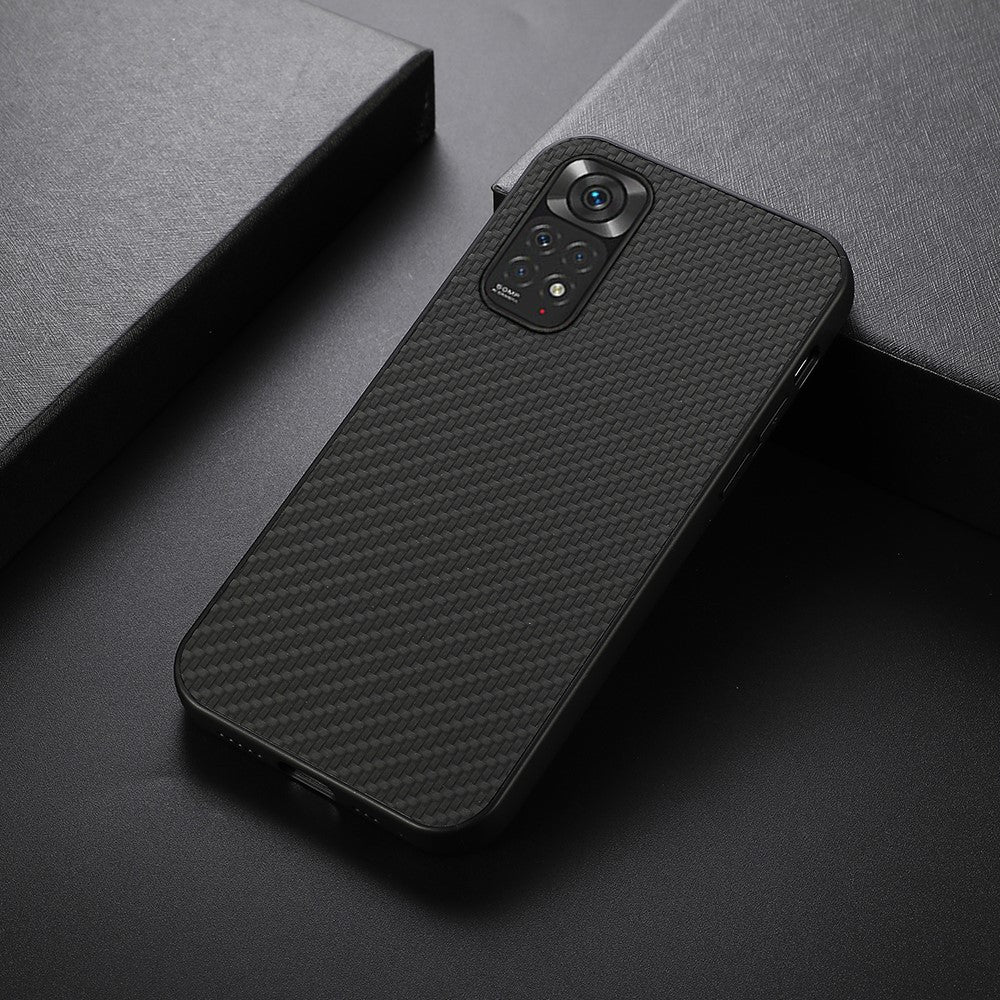 Xiaomi Redmi Note 11 4G (Qualcomm)/Note 11S 4G Välskyddat PU-läderskal med kolfiberstruktur och hybridbotten
