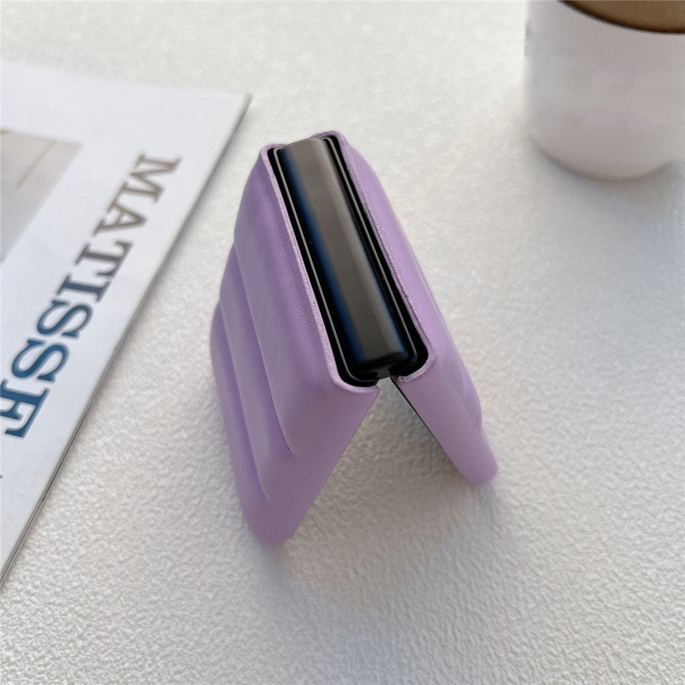 Til Samsung Galaxy Z Flip3 5G Blødt letvægts cover i dunjakkestil PU-læderbelagt PC Stødsikkert beskyttende etui