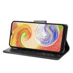 Stødabsorberende PU-lædercover til Samsung Galaxy A04 4G (164,4 x 76,3 x 9,1 mm), pung etui med stander, præget blomst og sommerfugle, folio flip telefoncover med rem
