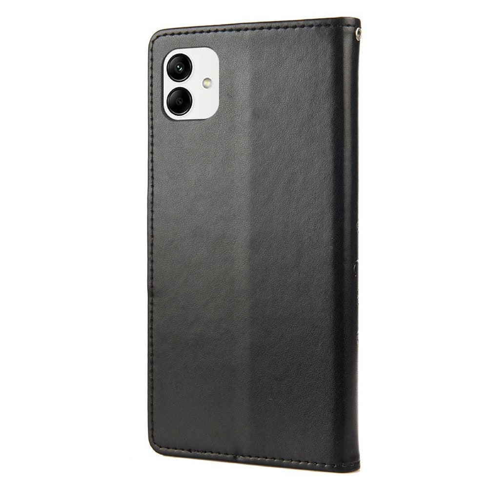 Stødabsorberende PU-lædercover til Samsung Galaxy A04 4G (164,4 x 76,3 x 9,1 mm), pung etui med stander, præget blomst og sommerfugle, folio flip telefoncover med rem
