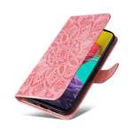 Samsung Galaxy M53 5G Solrospräglat PU-läder Flip Stand Phone Case Plånboksdesign Magnetisk stängning Inner TPU Anti-fall-skyddande fodral med rem
