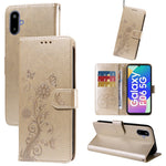 Til Samsung Galaxy F06 5G Læder Cover Sommerfugle Blomsterpræg Tegnebogs Stand Cover