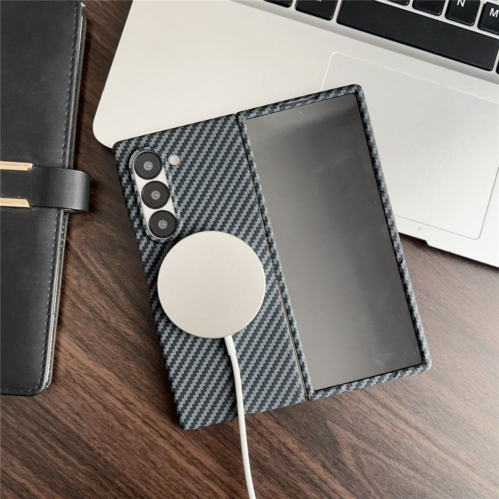 Til Samsung Galaxy Z Fold5 5G Magnetisk cover med kulfibertekstur og skærmbeskytter