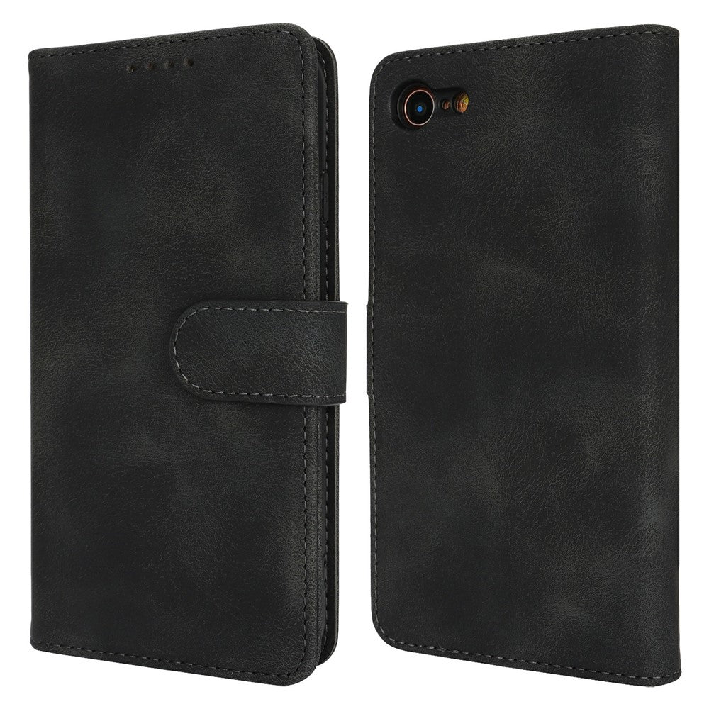 Pung-etui til iPhone SE (2022) / (2020) / 8 / 7 Dobbeltfoldet kant Skin Touch PU-læder flip telefoncover