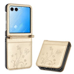 Samsung Galaxy Z Flip7 5G-skal med fjärilsblommapräglad lädermobilskal
