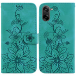 OnePlus Nord CE5 5G / Ace 5 Racing 5G Stativskal Lily Flower Imprint Lädermobilskal med Handledsrem