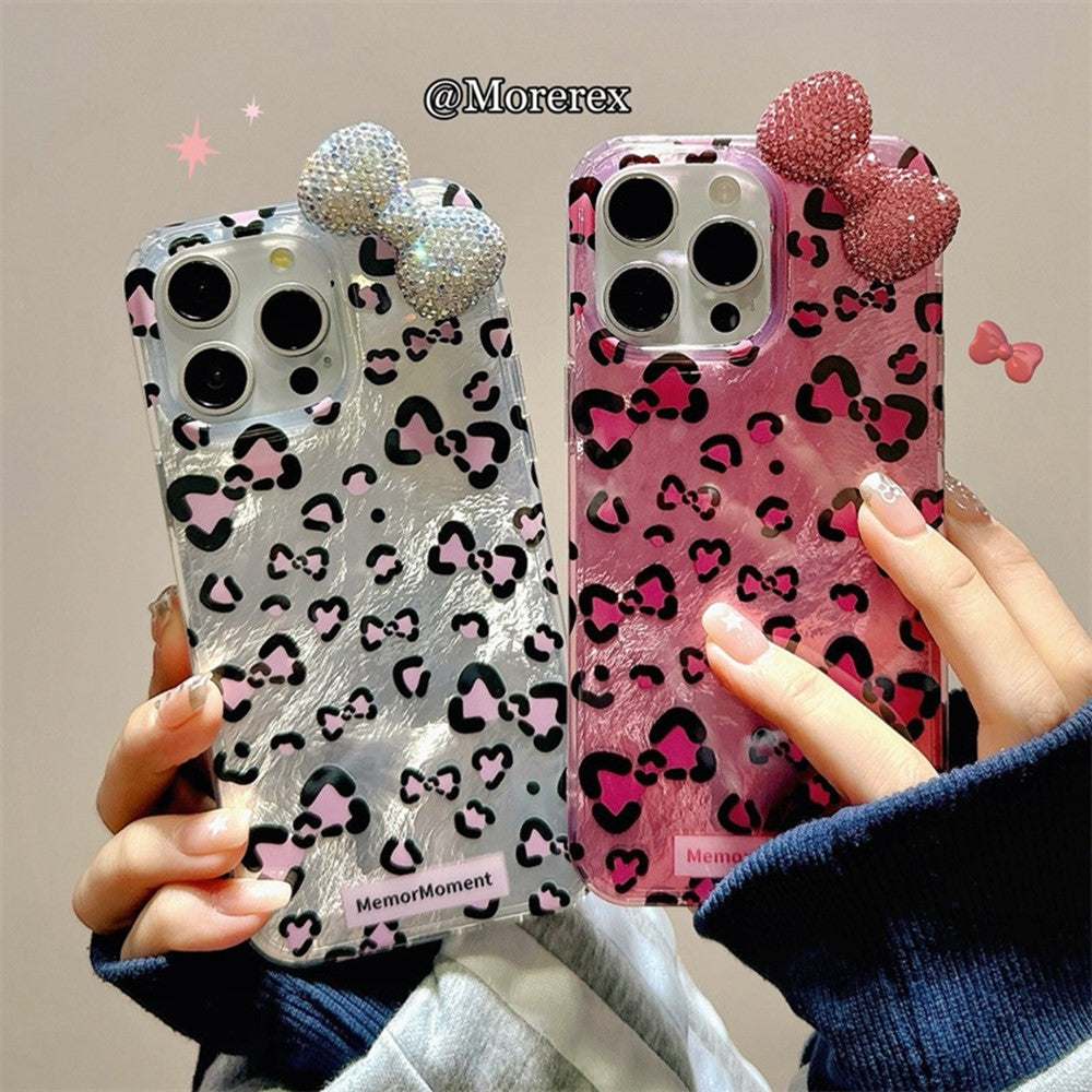 Til iPhone 16 Pro Max Hybrid Cover Leopard Sløjfe Mønster TPU PC Telefoncover 3D Rhinsten Sløjfe Dekoration