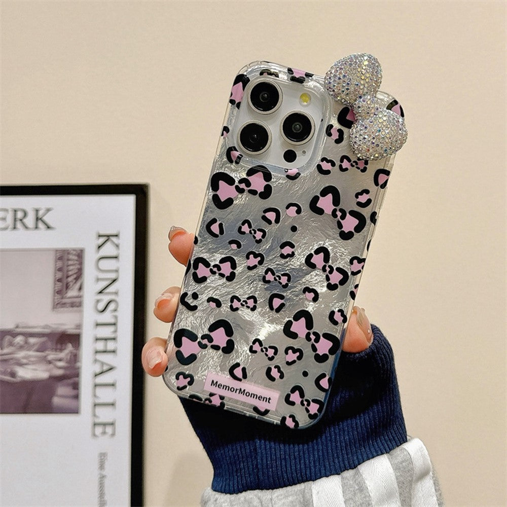 Til iPhone 16 Pro Max Hybrid Cover Leopard Sløjfe Mønster TPU PC Telefoncover 3D Rhinsten Sløjfe Dekoration