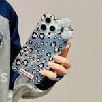 Til iPhone 16 Pro Max Hybrid Cover Leopard Sløjfe Mønster TPU PC Telefoncover 3D Rhinsten Sløjfe Dekoration