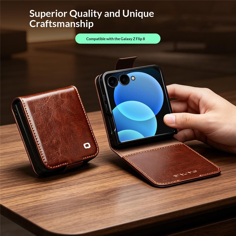 QIALINO Skal till Samsung Galaxy Z Flip8 i äkta nötskinn + PC-fodral med kortplats