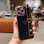 Til iPhone 16 Pro Max Etui Elektropletteret Hjerte Mønster TPU Telefon Bagcover med Armbånds-stativ