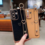 Til Samsung Galaxy A36 5G / A56 5G etui elektrobelagt hjerte mønster TPU telefonbagcover med håndledsrem/stativ