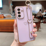 Til Samsung Galaxy A36 5G / A56 5G etui elektrobelagt hjerte mønster TPU telefonbagcover med håndledsrem/stativ
