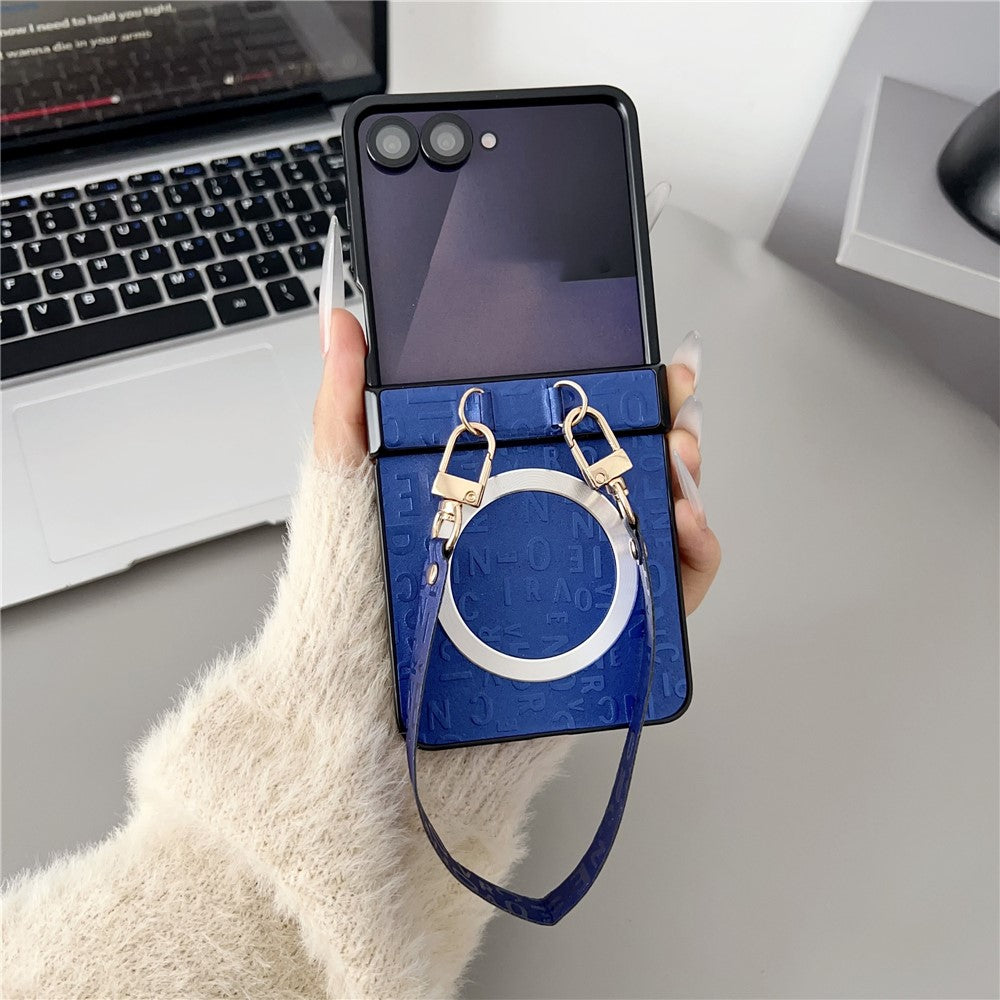 Til Samsung Galaxy Z Flip7 5G Magnetisk Etui Bogstavmønster Læder + PC Foldbart Telefoncover med Snor