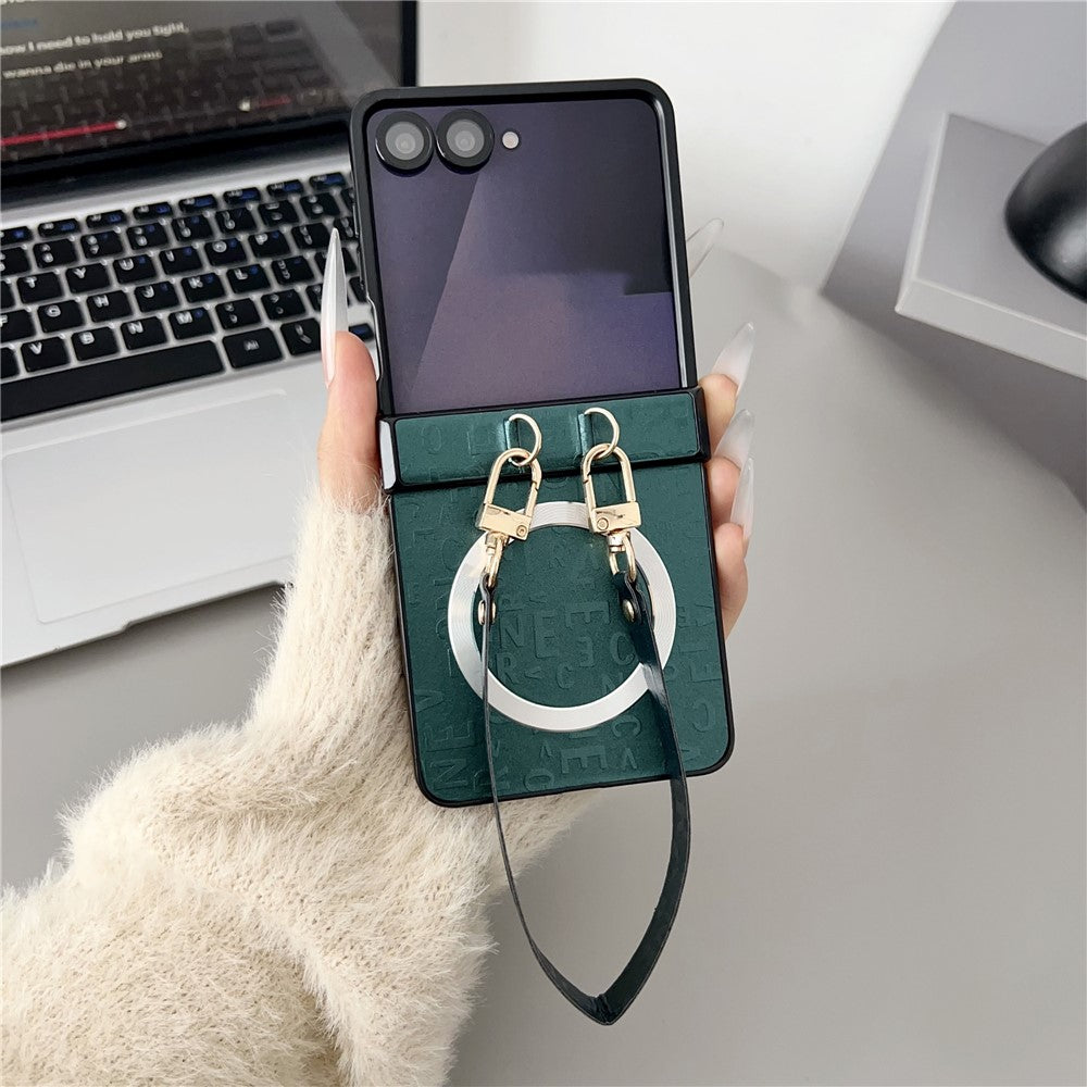 Til Samsung Galaxy Z Flip7 5G Magnetisk Etui Bogstavmønster Læder + PC Foldbart Telefoncover med Snor