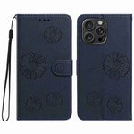 iPhone 13 Pro Max Plånboksfodral i PU-läder med daisymönster och handledsrem
