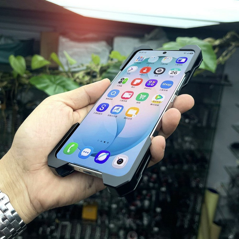 Samsung Galaxy A26 5G Bumperfodral Maskinbearbetad Ihålig Design Aluminiumlegering mobilskal med Ringhållare