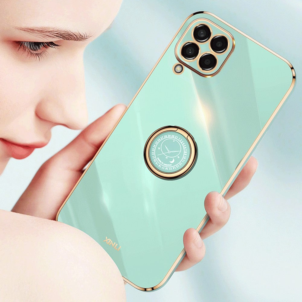 XINLI præcist telefoncover med objektivudskæring, ringstøttefod og galvaniseret guldkant i stødsikkert TPU til Samsung Galaxy M33 5G (global version)