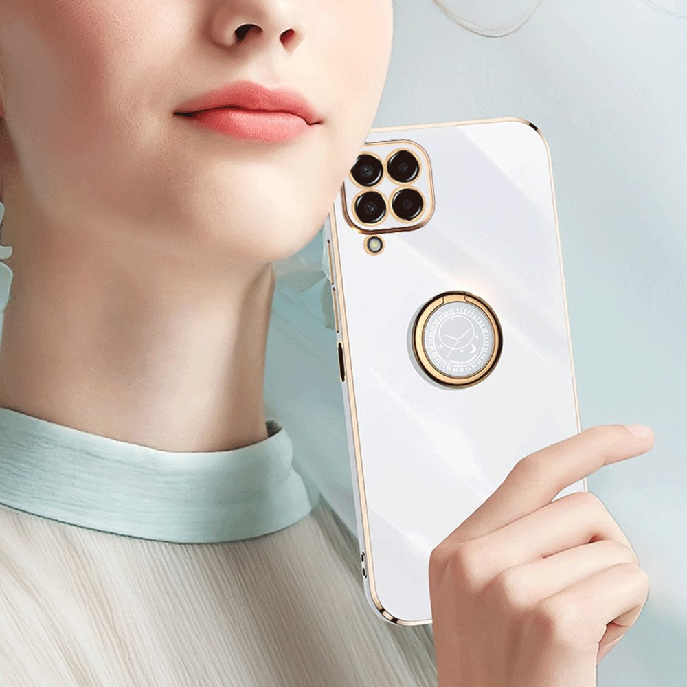 XINLI præcist telefoncover med objektivudskæring, ringstøttefod og galvaniseret guldkant i stødsikkert TPU til Samsung Galaxy M33 5G (global version)