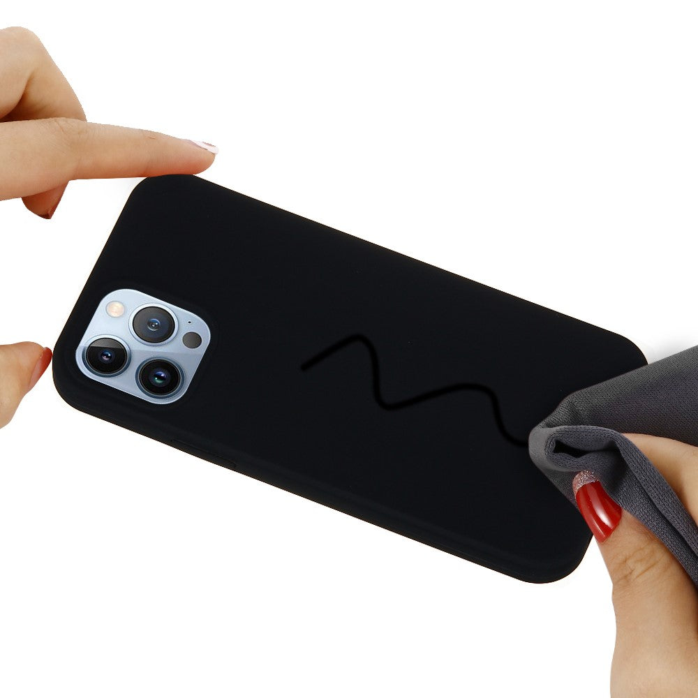 For iPhone 15 Pro Liquid Silicone Phone Case Soft Lining Anti-scratch Back Cover