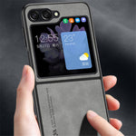 Til Samsung Galaxy Z Flip5 5G Skin-Touch Feeling Mobiltelefoncover Anti-ridse PU Læder+PC Telefoncover