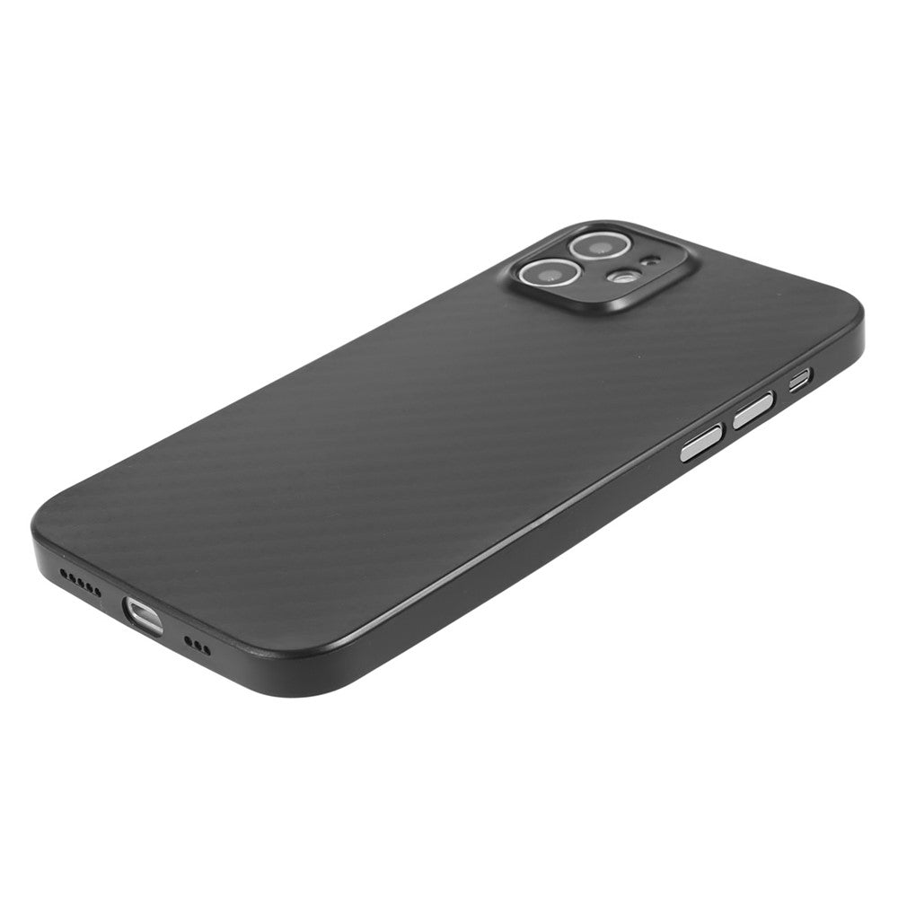 Til iPhone 12 6,1 tommer Supertyndt cover med kulfibertekstur PC-bagside (præcis udskæring til kameralinse)