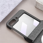 Til Samsung Galaxy Z Flip5 5G Hængseldesign Magnetisk Cover Stoftekstur Læder+PC Telefoncover med Hærdet Glas Bagskærmbeskytter