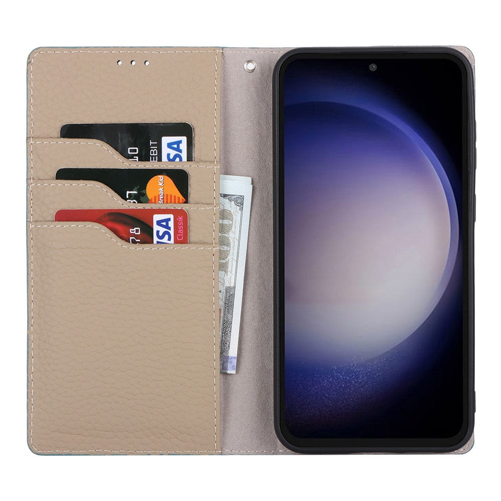 Skal till Samsung Galaxy S23 FE i litchitextur med äkta nötskinn och rem