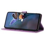 Samsung Galaxy A05s 4G-pungetui i PU-læder med præget blomstermotiv og sammenklappeligt stativ