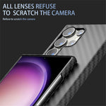 Samsung Galaxy S23 Ultra-skal i kolfiberstruktur med fingeravtrycksskydd och bakstycke i smartphone-stil