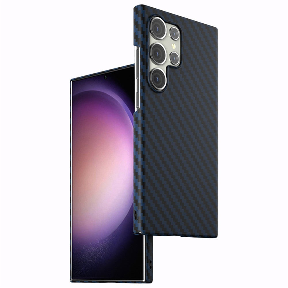 Samsung Galaxy S23 Ultra-skal i kolfiberstruktur med fingeravtrycksskydd och bakstycke i smartphone-stil