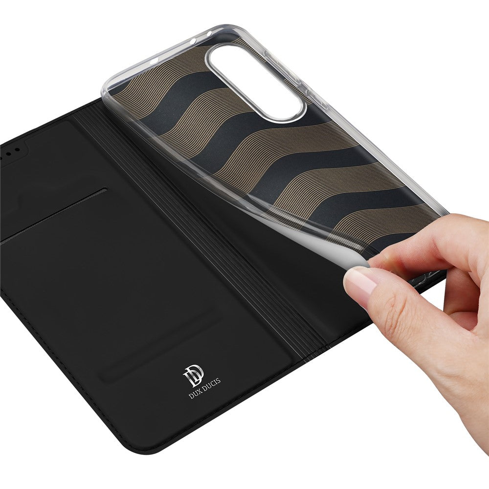 DUX DUCIS Skin Pro Series för OnePlus Nord CE4 5G / Oppo K12 fällbart mobilskal med stativ och kortplats
