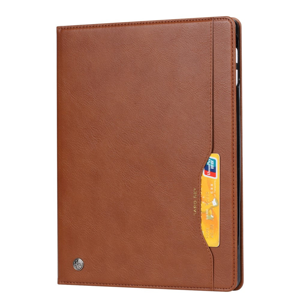 Til iPad (2025) / 10.9 (2022) Udvendig Kortplads Design PU-Læder Tabletcover Sammenfoldelig Stand Pung Penneholder Cover med Auto Wake / Sleep