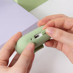 Til AirPods Pro 3 Silikoneetui Blødt Trådløst Øretelefon Organizer Cover Tykkelse 2,0 mm med Karabinhage