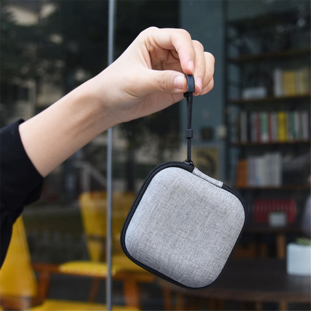 Til AirPods Pro 2 6-i-1 Silikone Beskyttelsescover + Anti-tabt Snor + Opbevaringsetui + Børste + Urremsholder til Øretelefoner + Håndrem