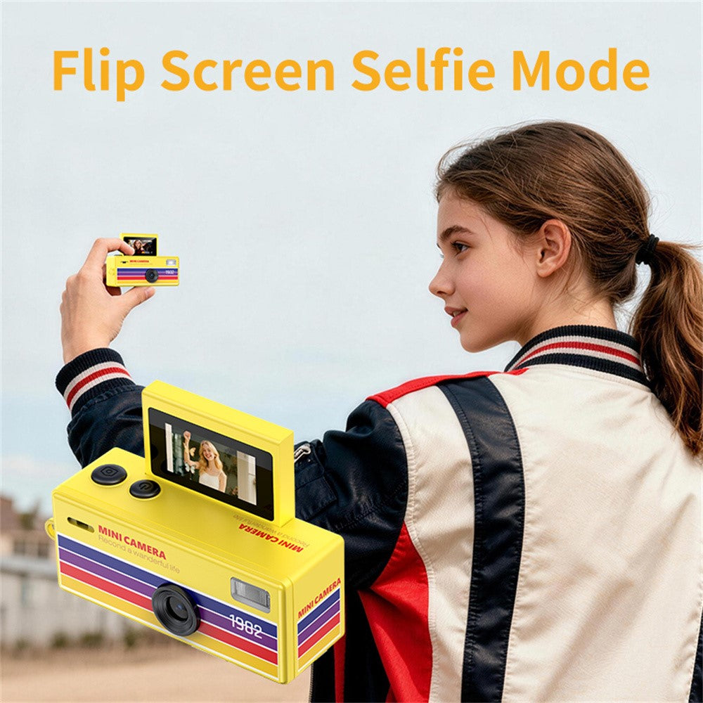 LK-030 Thumb Camera with Keychain 0.96 Inch Flip Screen Retro CCD Digital Camera 720P Mini Camcorder